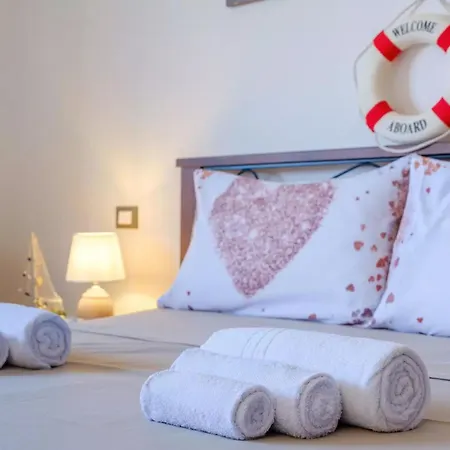 Residenza Smeraldo 12 Beds Sea View Holiday home *