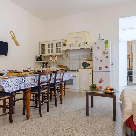 Residenza Smeraldo 12 Beds Sea View * Porto Cesareo